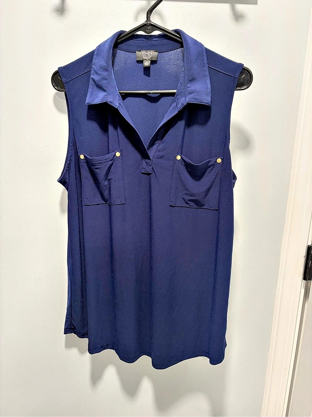 Navy Blue L Jones New York Signature Sleeveless Pocket Blouse